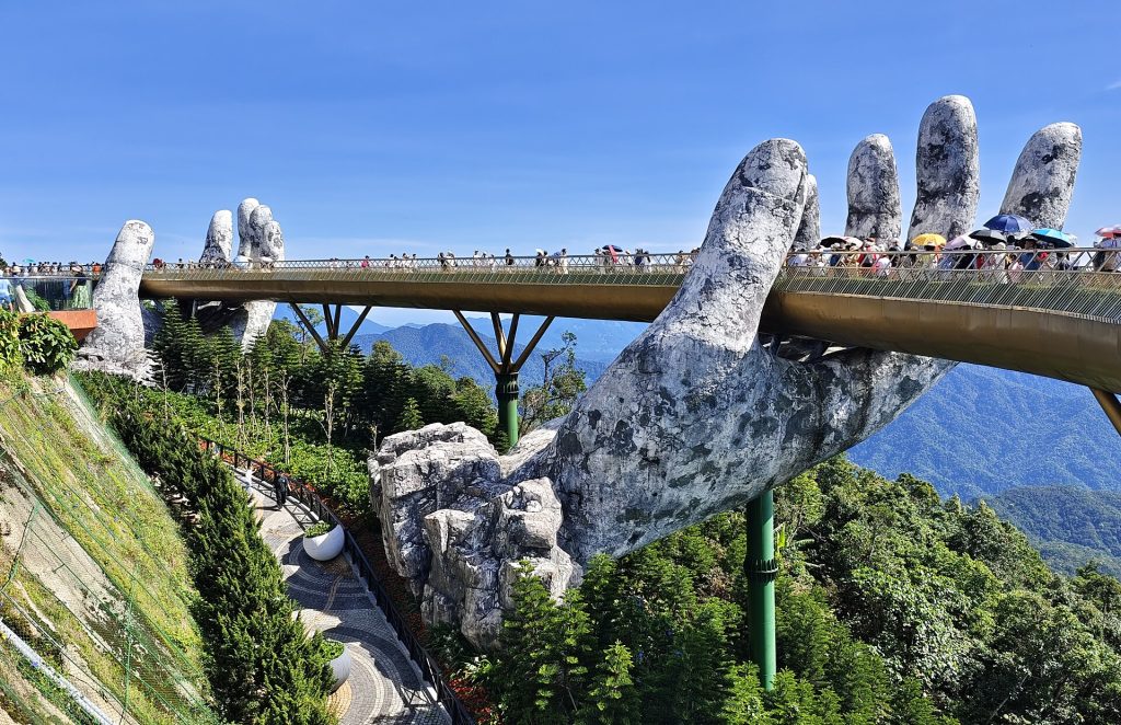 Cầu Vàng – Bà Nà Hills, Đà Nẵng